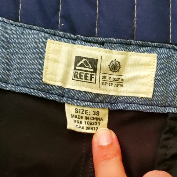 Reef Moving On Walk Shorts - Black Size 38 NWT - Picture 4 of 6
